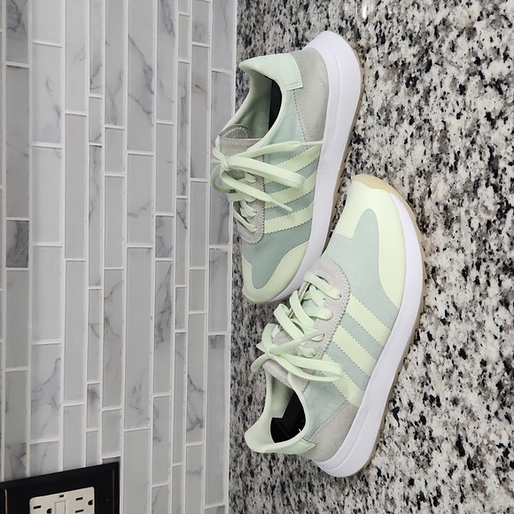 adidas Shoes Womens Mint Green Adidas Flb Running Shoes Sz 7 Cq971